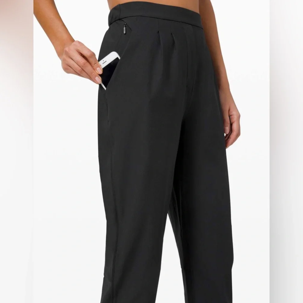 Lululemon Essential High Rise Trouser Black Size 6